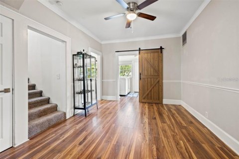 House in Saint Petersburg, Florida 3 bedrooms, 130.9 sq.m. № 1916796 - photo 7