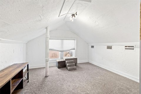 House in Saint Petersburg, Florida 3 bedrooms, 130.9 sq.m. № 1916796 - photo 16