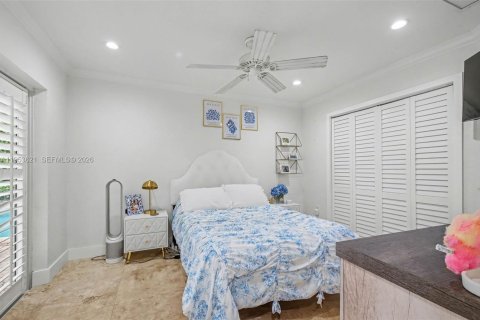 House in Palmetto Bay, Florida 6 bedrooms, 311.5 sq.m. № 2010974 - photo 9