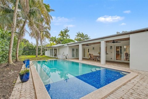 House in Palmetto Bay, Florida 6 bedrooms, 311.5 sq.m. № 2010974 - photo 24