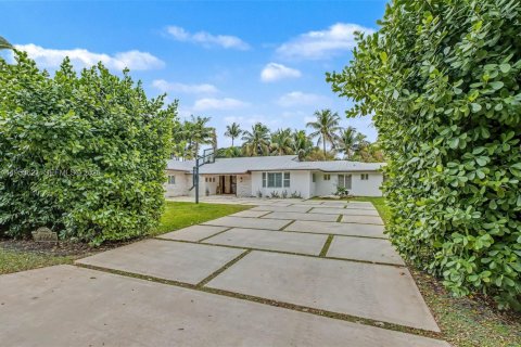 House in Palmetto Bay, Florida 6 bedrooms, 311.5 sq.m. № 2010974 - photo 29