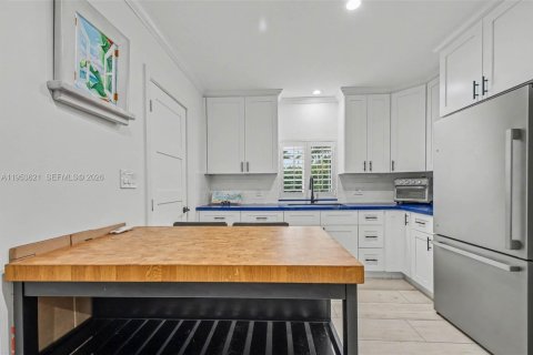 House in Palmetto Bay, Florida 6 bedrooms, 311.5 sq.m. № 2010974 - photo 15