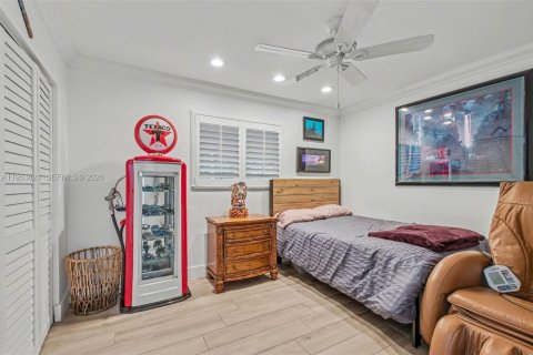 House in Palmetto Bay, Florida 6 bedrooms, 311.5 sq.m. № 2010974 - photo 20