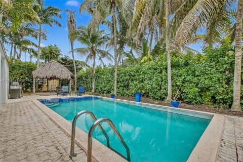 House in Palmetto Bay, Florida 6 bedrooms, 311.5 sq.m. № 2010974 - photo 23