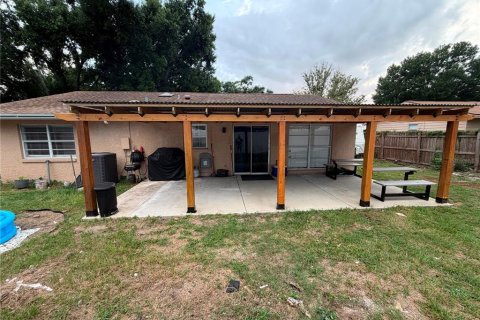 House in Brandon, Florida 3 bedrooms, 120.77 sq.m. № 2239385 - photo 28