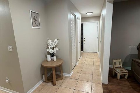 House in Brandon, Florida 3 bedrooms, 120.77 sq.m. № 2239385 - photo 7