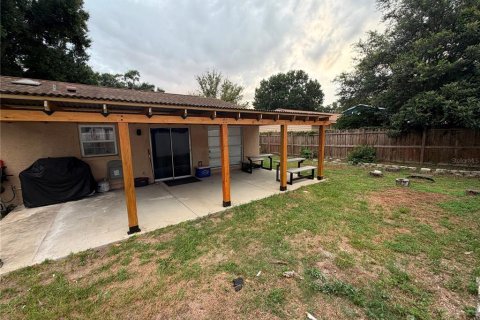 House in Brandon, Florida 3 bedrooms, 120.77 sq.m. № 2239385 - photo 27