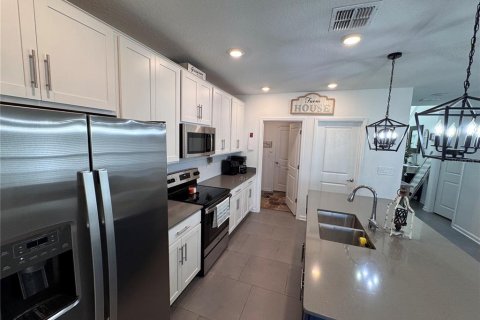 House in Groveland, Florida 5 bedrooms, 218.78 sq.m. № 1637949 - photo 11