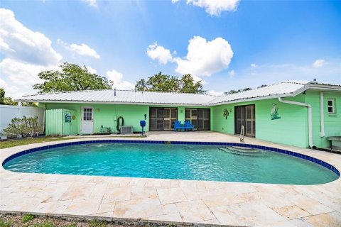 House in Brandon, Florida 3 bedrooms, 121.05 sq.m. № 1750745 - photo 29