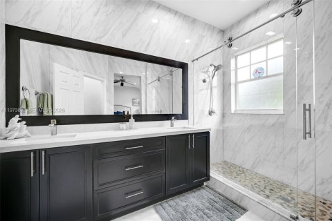 Adosado en venta en Coral Springs, Florida, 3 dormitorios, 210.42 m2 № 2036523 - foto 25