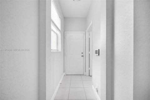 Adosado en venta en Coral Springs, Florida, 3 dormitorios, 210.42 m2 № 2036523 - foto 17