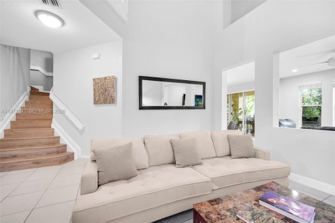 Adosado en venta en Coral Springs, Florida, 3 dormitorios, 210.42 m2 № 2036523 - foto 9