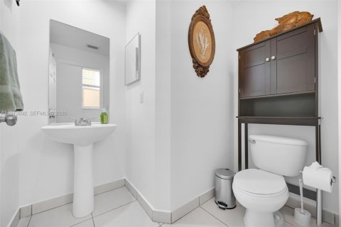 Adosado en venta en Coral Springs, Florida, 3 dormitorios, 210.42 m2 № 2036523 - foto 20