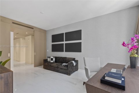 Copropriété à louer à Miami, Floride: 4 chambres, 328.5 m2 № 1867145 - photo 29