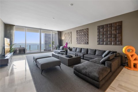 Copropriété à louer à Miami, Floride: 4 chambres, 328.5 m2 № 1867145 - photo 2
