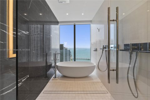 Copropriété à louer à Miami, Floride: 4 chambres, 328.5 m2 № 1867145 - photo 23
