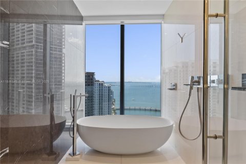 Copropriété à louer à Miami, Floride: 4 chambres, 328.5 m2 № 1867145 - photo 22
