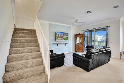 House in Boynton Beach, Florida 4 bedrooms, 195.19 sq.m. № 1661462 - photo 6