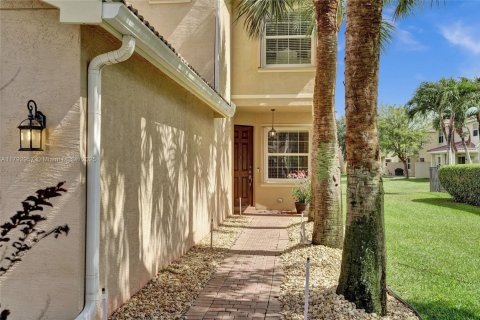 House in Boynton Beach, Florida 4 bedrooms, 195.19 sq.m. № 1661462 - photo 3