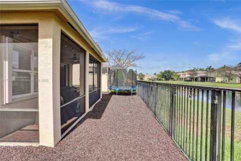 House in Boynton Beach, Florida 4 bedrooms, 195.19 sq.m. № 1661462 - photo 26