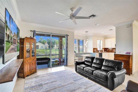 House in Boynton Beach, Florida 4 bedrooms, 195.19 sq.m. № 1661462 - photo 12