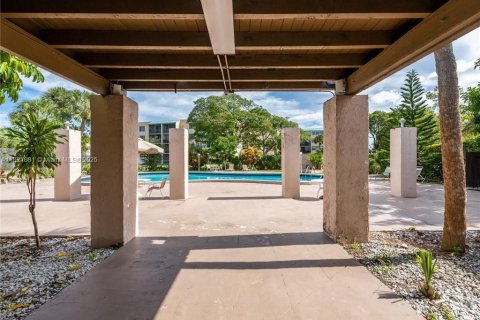 Condominio en venta en Lauderdale Lakes, Florida, 2 dormitorios, 93.83 m2 № 2034374 - foto 17