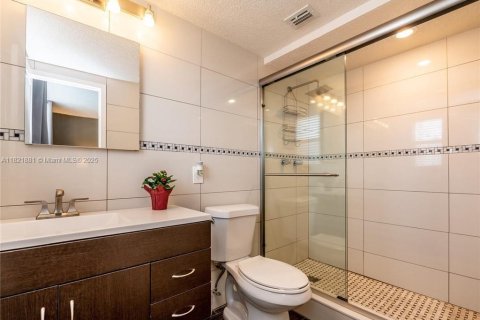 Condominio en venta en Lauderdale Lakes, Florida, 2 dormitorios, 93.83 m2 № 2034374 - foto 13