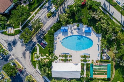 Condo in Tamarac, Florida, 2 bedrooms  № 1756908 - photo 23