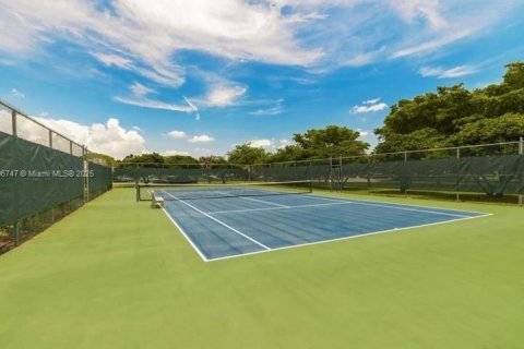 Condo in Tamarac, Florida, 2 bedrooms  № 1756908 - photo 26