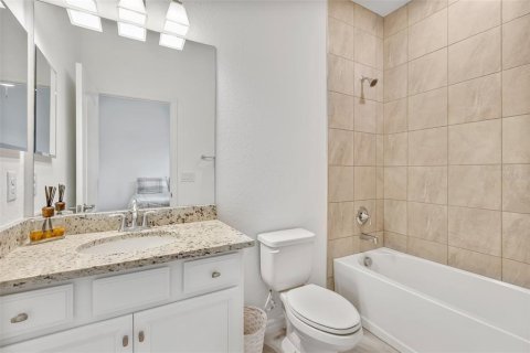 House in Bradenton, Florida 3 bedrooms, 171.78 sq.m. № 1784390 - photo 27