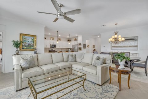 House in Bradenton, Florida 3 bedrooms, 171.78 sq.m. № 1784390 - photo 18