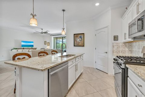 House in Bradenton, Florida 3 bedrooms, 171.78 sq.m. № 1784390 - photo 13