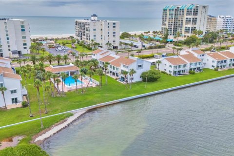 Condominio en alquiler en Clearwater, Florida, 2 dormitorios, 141.21 m2 № 1819428 - foto 4
