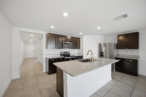 Casa en alquiler en Wimauma, Florida, 4 dormitorios, 171.5 m2 № 2096081 - foto 4