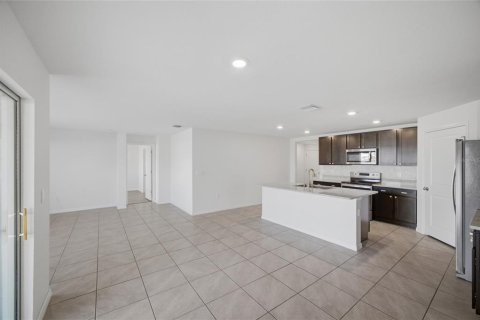 Casa en alquiler en Wimauma, Florida, 4 dormitorios, 171.5 m2 № 2096081 - foto 8