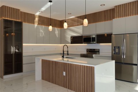 Villa ou maison à vendre à Lake Alfred, Floride: 5 chambres, 224.82 m2 № 2399014 - photo 19
