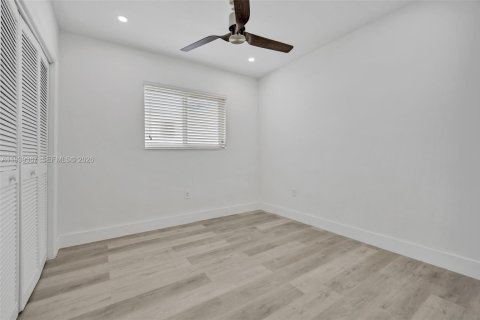 Villa ou maison à vendre à North Miami Beach, Floride: 4 chambres, 120.77 m2 № 1996866 - photo 20