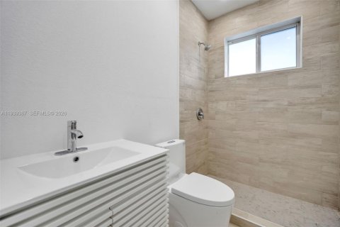 Villa ou maison à vendre à North Miami Beach, Floride: 4 chambres, 120.77 m2 № 1996866 - photo 17