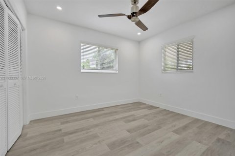 Villa ou maison à vendre à North Miami Beach, Floride: 4 chambres, 120.77 m2 № 1996866 - photo 25