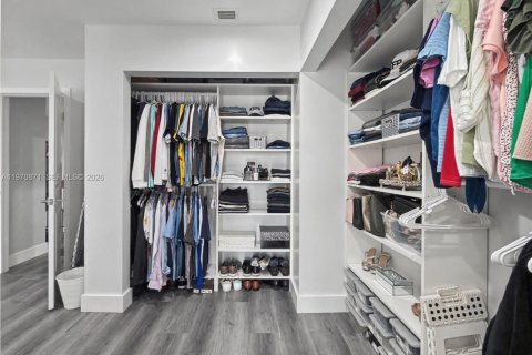 Touwnhouse à vendre à Hollywood, Floride: 3 chambres, 176.51 m2 № 2038271 - photo 21