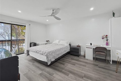 Touwnhouse à vendre à Hollywood, Floride: 3 chambres, 176.51 m2 № 2038271 - photo 17