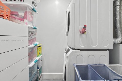 Touwnhouse à vendre à Hollywood, Floride: 3 chambres, 176.51 m2 № 2038271 - photo 22