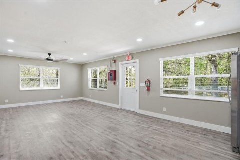 Commercial property in Brooksville, Florida 321.07 sq.m. № 2370783 - photo 21
