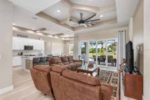 House in Rotonda, Florida 3 bedrooms, 177.26 sq.m. № 1901429 - photo 4