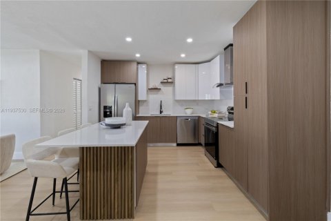 Villa ou maison à vendre à Miami, Floride: 4 chambres, 141.03 m2 № 1995357 - photo 9