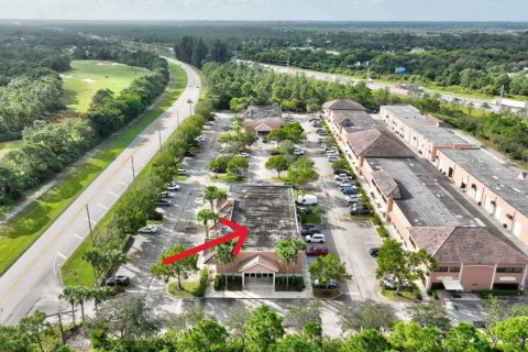 Commercial property in Palm City, Florida № 815351 - photo 1