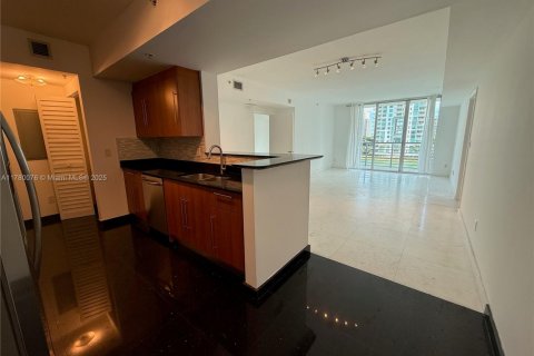 Купить кондоминиум в Майами, Флорида 2 спальни, 113.99м2, № 1623139 - фото 4