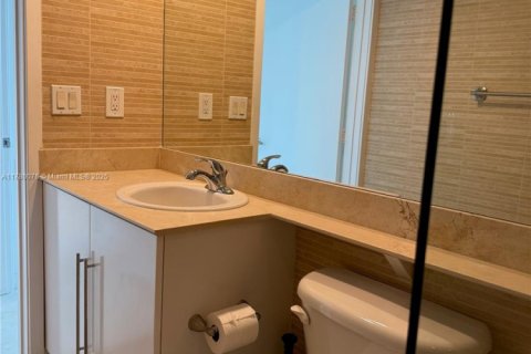 Купить кондоминиум в Майами, Флорида 2 спальни, 113.99м2, № 1623139 - фото 11