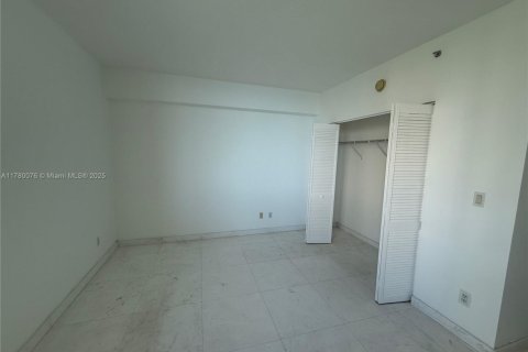 Купить кондоминиум в Майами, Флорида 2 спальни, 113.99м2, № 1623139 - фото 12