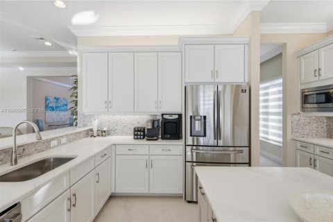 Villa ou maison à vendre à Port St. Lucie, Floride: 3 chambres, 239.69 m2 № 1998434 - photo 17